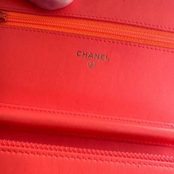 Chanel candy orange patent wallet on chain with brushed gold hardware - Picture 9 of 16